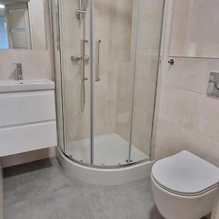 Z 2 Sypialniami I 2 Lazienkami * Gdynia